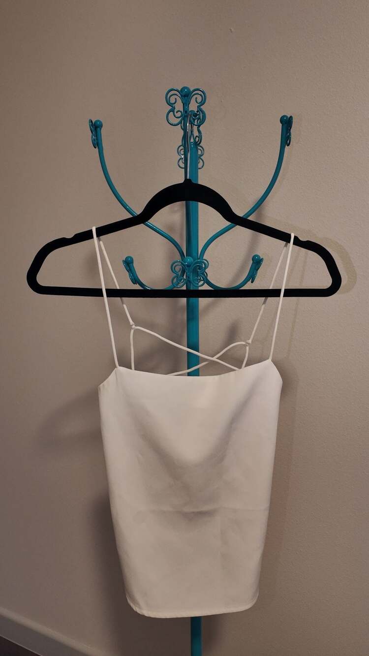 SHEIN White Criss-Cross Back Strappy Cami Crop Top – Size S